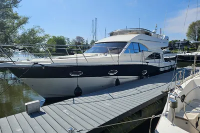 2001 Rodman 41 Flybridge