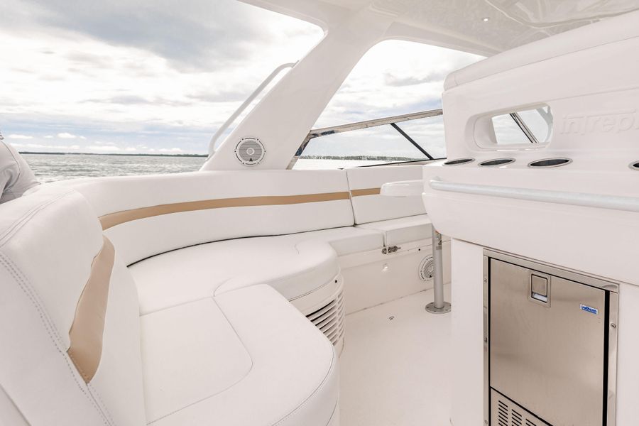 2019 Intrepid 475 Sport Yacht