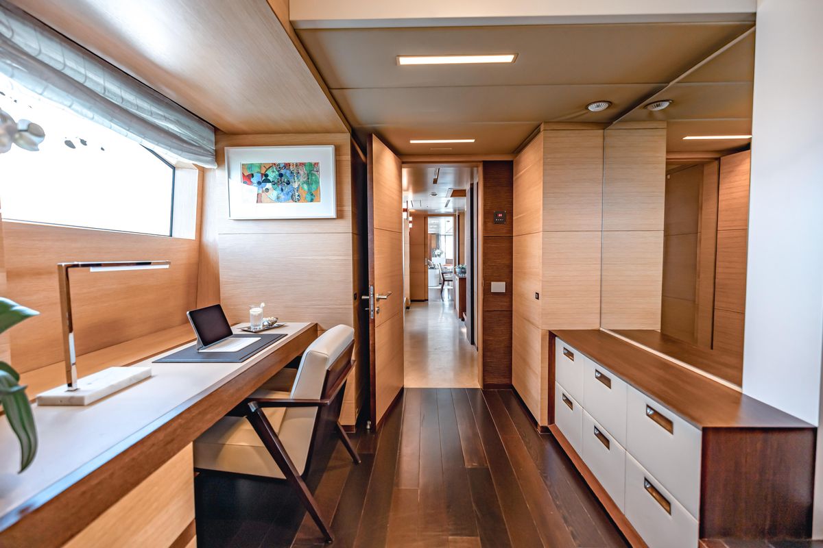 2012 Benetti 131 