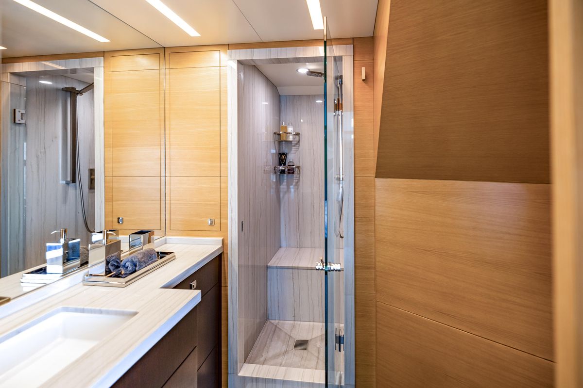 2012 Benetti 131 
