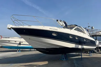 2001 Princess V42