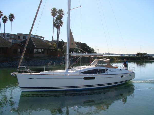 2008 Jeanneau Deck Salon