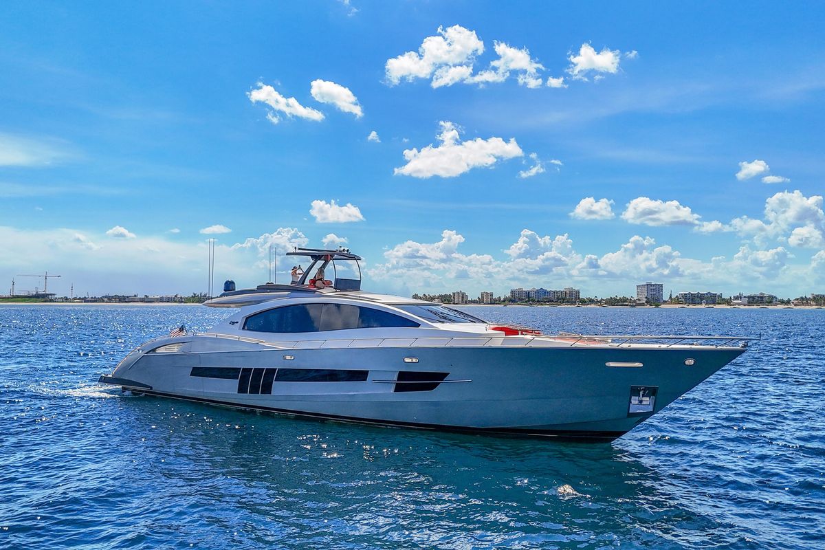 2010 Lazzara 92 