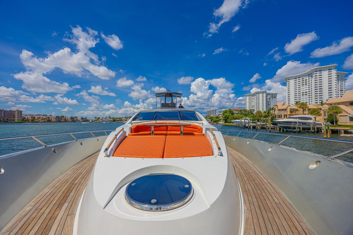 2010 Lazzara 92 
