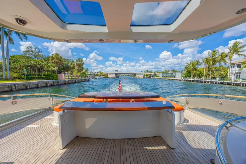  Yacht Photos Pics Luxury Lazzara LSX 92 yacht cruising on a sunny day, 2010 model.