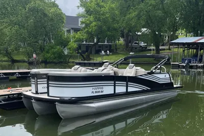 Harris Grand Mariner 250