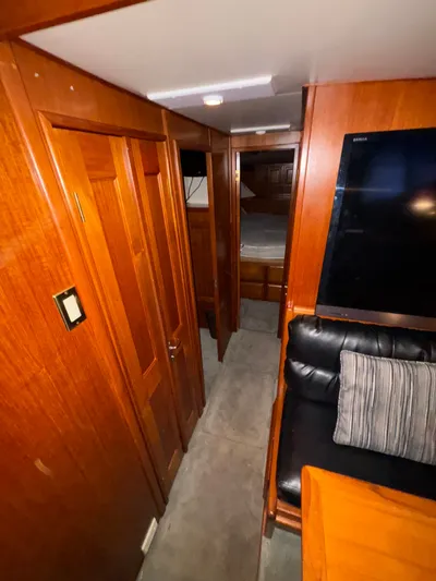 Loose Wire Yacht Photos Pics 