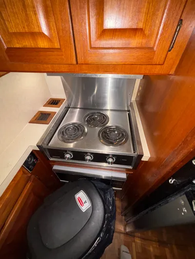 Loose Wire Yacht Photos Pics 