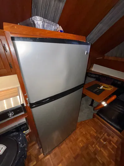 Loose Wire Yacht Photos Pics 