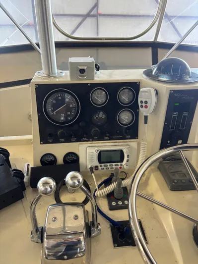 Loose Wire Yacht Photos Pics 