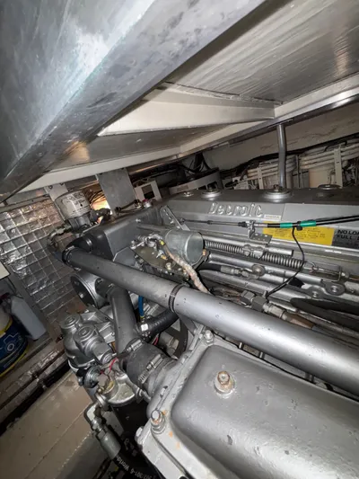 Loose Wire Yacht Photos Pics 