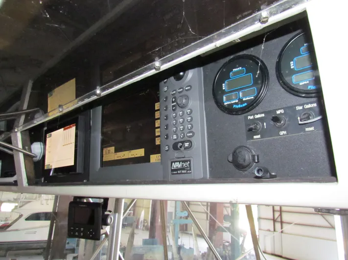 Loose Wire Yacht Photos Pics 