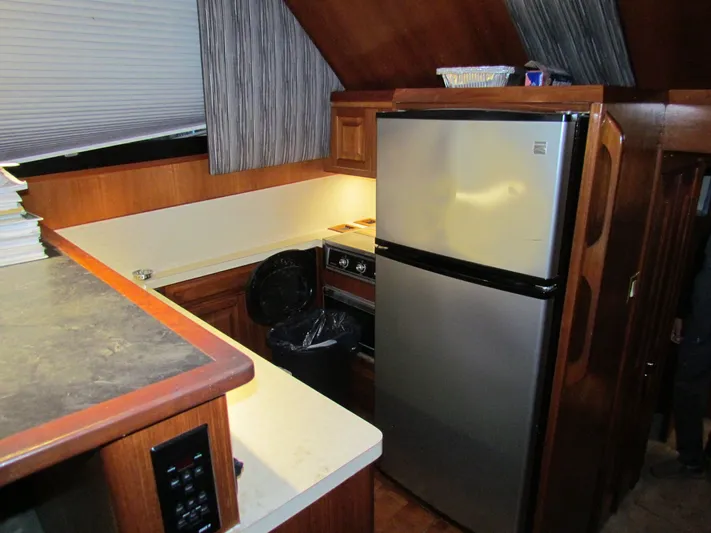 Loose Wire Yacht Photos Pics 