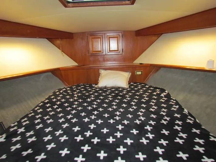 Loose Wire Yacht Photos Pics 