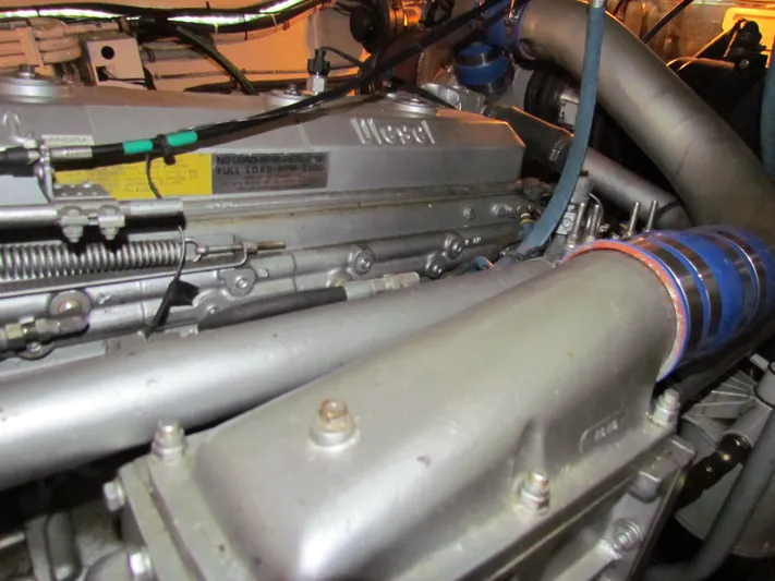 Loose Wire Yacht Photos Pics 