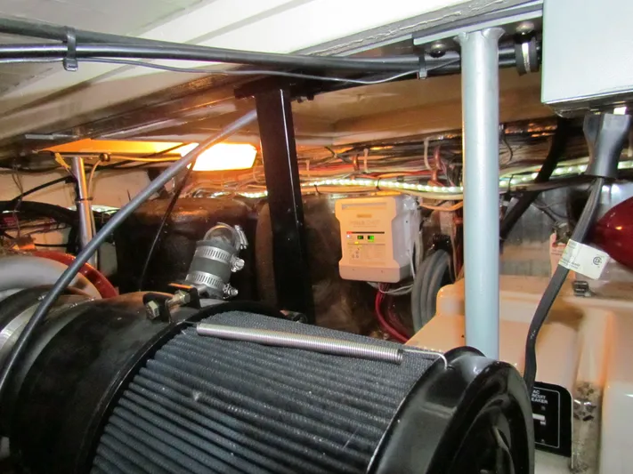 Loose Wire Yacht Photos Pics 