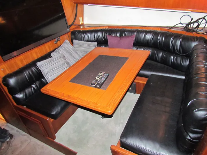 Loose Wire Yacht Photos Pics 