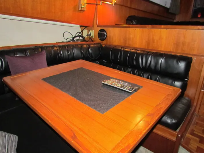 Loose Wire Yacht Photos Pics 