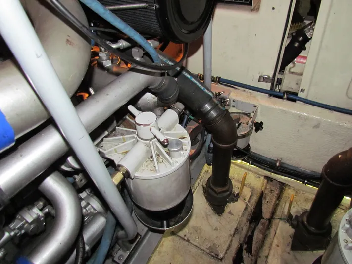 Loose Wire Yacht Photos Pics 