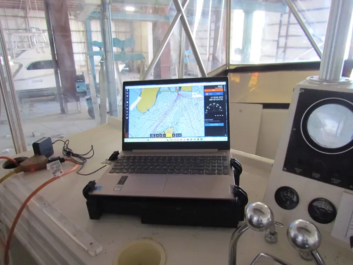 Loose Wire Yacht Photos Pics 