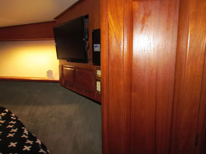 Loose Wire Yacht Photos Pics 