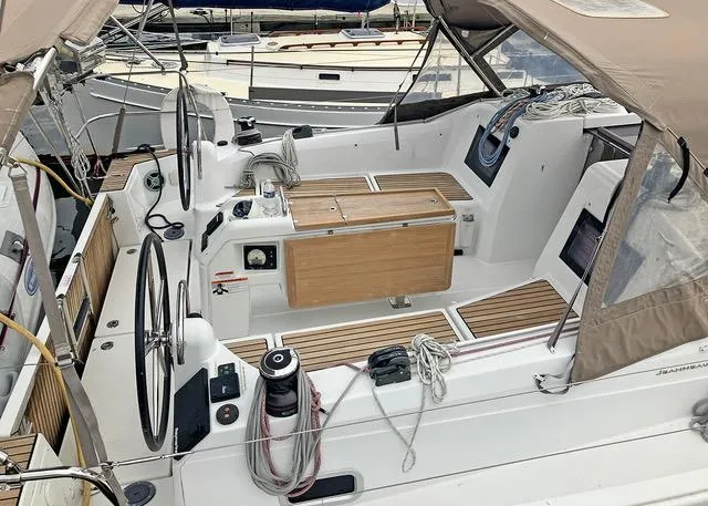 Vigilant Yacht Photos Pics 