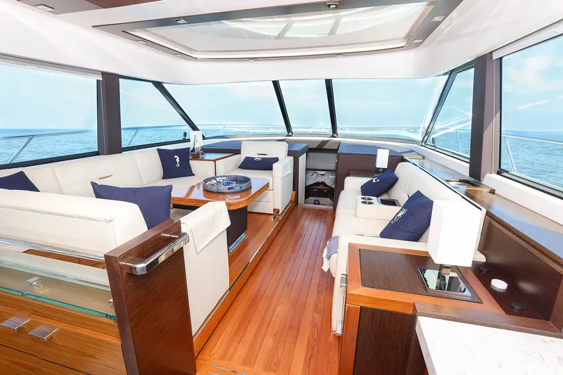 Sea & Ski Yacht Photos Pics Salon Seating