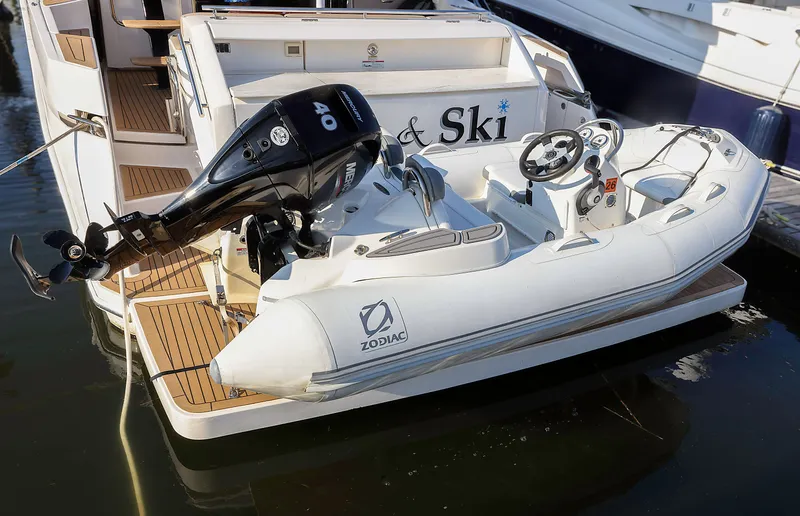 Sea & Ski Yacht Photos Pics Tender