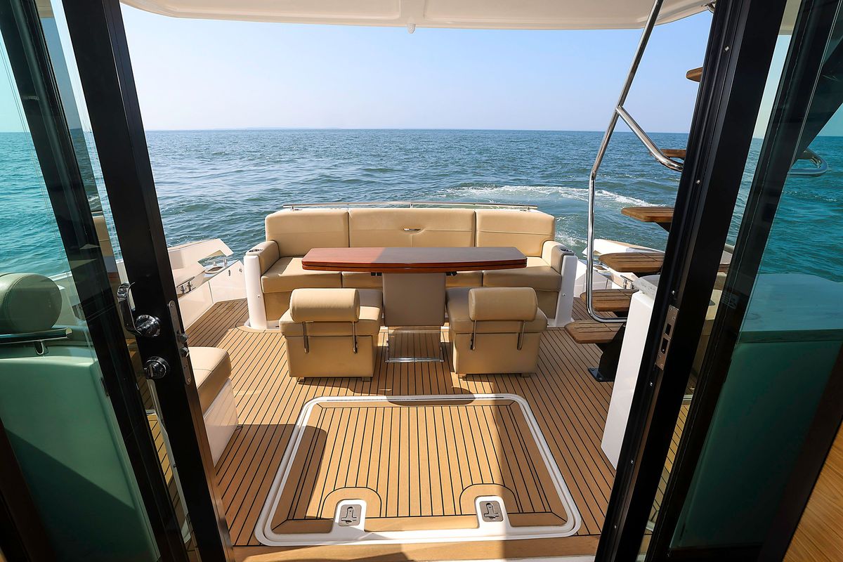 2017 Tiara Yachts 53 