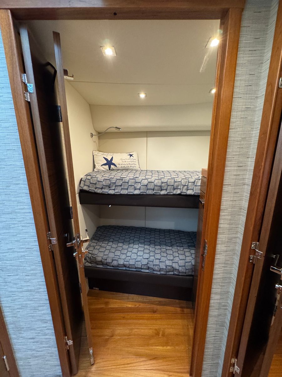 2017 Tiara Yachts 53 