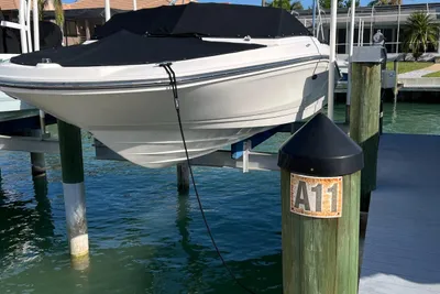 Sea Ray 21 SPX