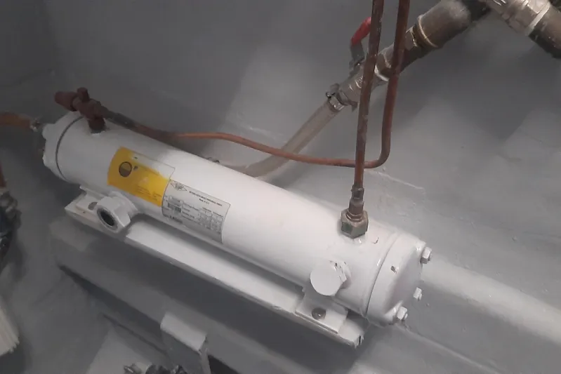  Yacht Photos Pics Squalt Marine CK 80 component, 2025 model, with connected pipes in a marine setting.