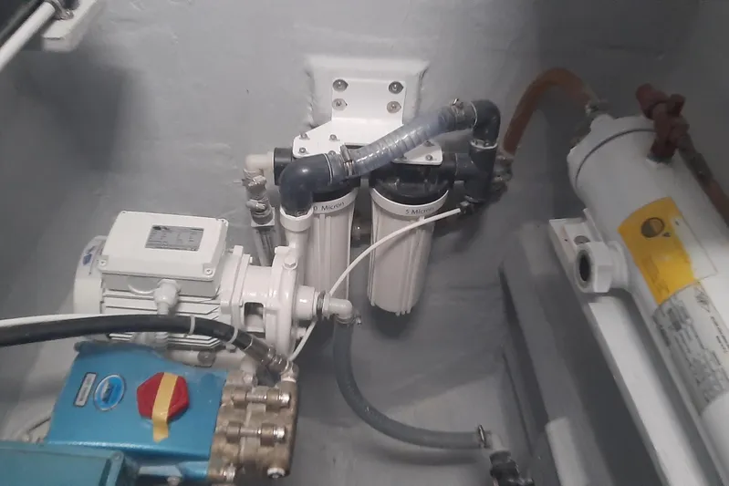  Yacht Photos Pics Engine room of 2025 Squalt Marine CK 80 with filtration system and machinery.
