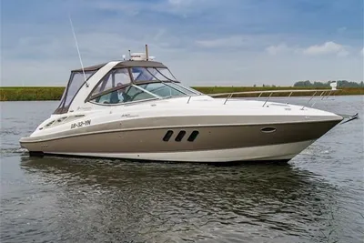 2007 Cruisers 330 Express