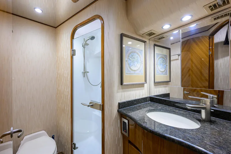 Blu Frog Yacht Photos Pics Viking 82 BLU FROG - Mid Port Guest Head