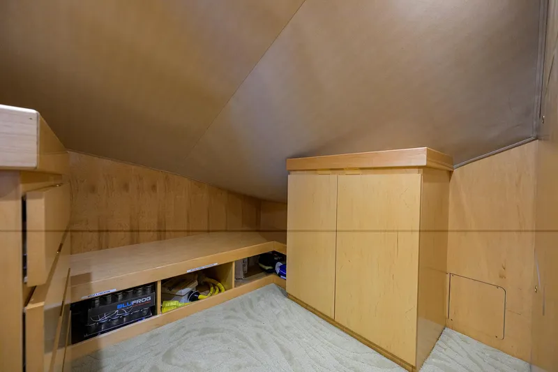 Blu Frog Yacht Photos Pics Viking 82 BLU FROG - Pantry