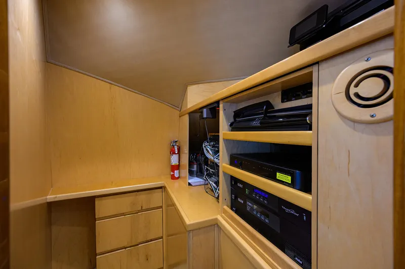 Blu Frog Yacht Photos Pics Viking 82 BLU FROG - Audio Visual Room