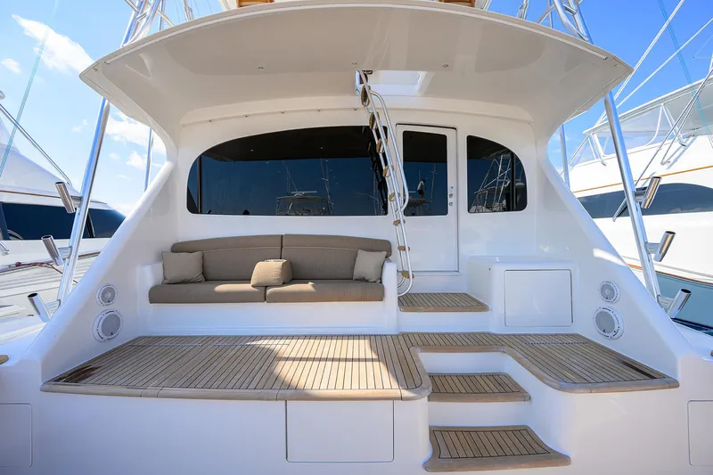 Blu Frog Yacht Photos Pics Viking 82 BLU FROG - Cockpit