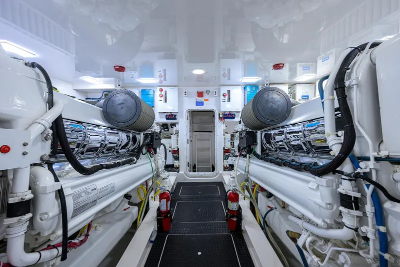 Blu Frog Yacht Photos Pics Viking 82 BLU FROG - Engine Room