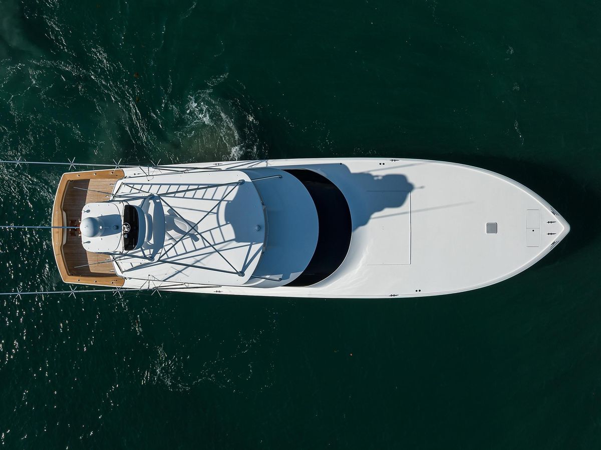 2013 Viking 82 