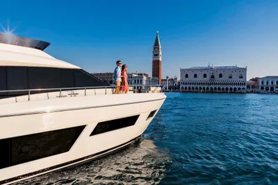 2023 Ferretti Yachts 670
