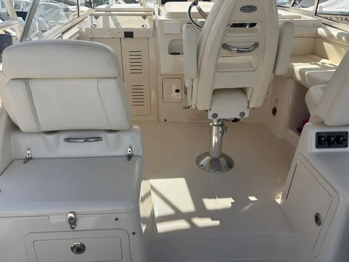  Yacht Photos Pics Interior of 2023 Grady-White Express 330 boat.