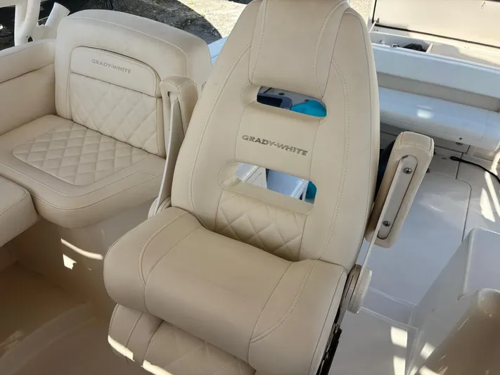  Yacht Photos Pics Luxurious seating in the 2023 Grady-White Express 330 boat.