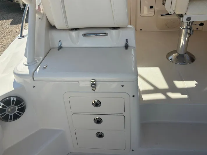  Yacht Photos Pics Interior of Grady-White Express 330 boat, model year 2023.
