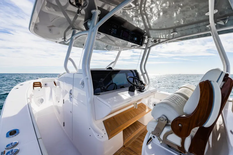  Yacht Photos Pics Jupiter 40 boat 2023, modern cockpit on open sea.