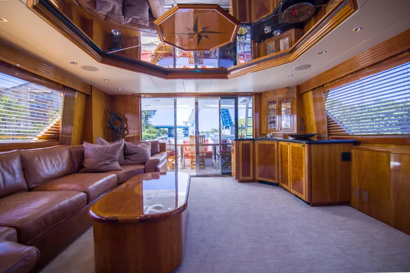 Tamara K Yacht Photos Pics Hatteras 86 TAMARA K - Aft Salon