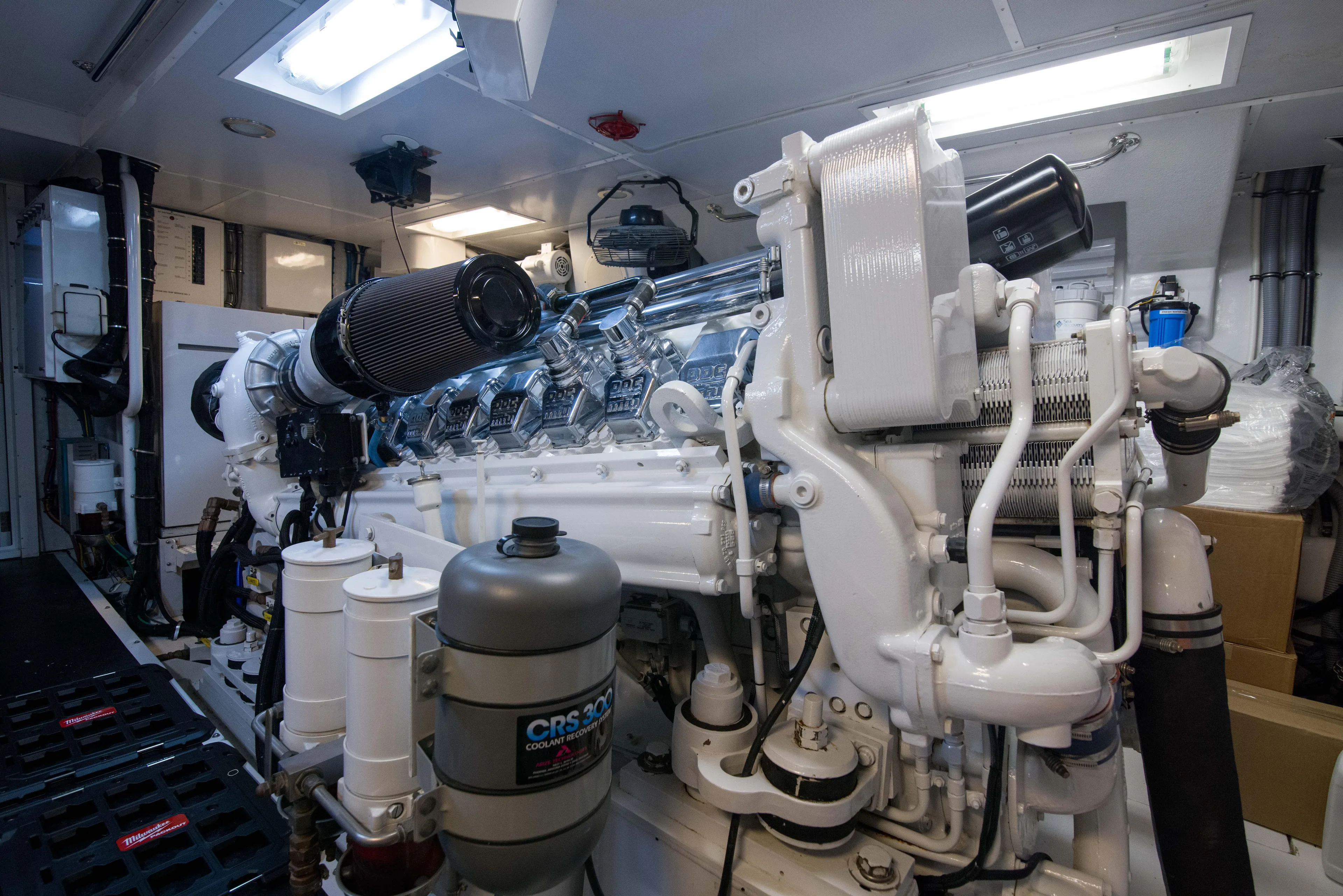 Tamara K Yacht Photos Pics Hatteras 86 TAMARA K - Engine Room