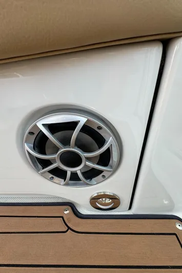  Yacht Photos Pics 2018 Crownline 350 SY boat speaker and deck detail.