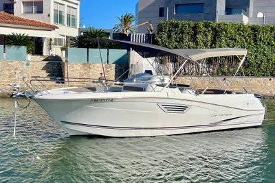2015 Jeanneau Cap Camarat 8.5 CC