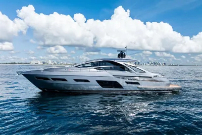 Pershing 7X
